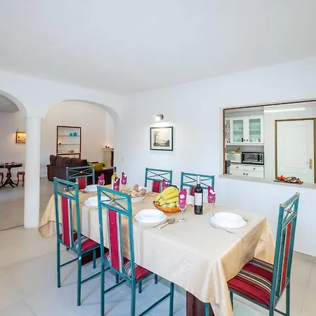 Villa Atlantis *