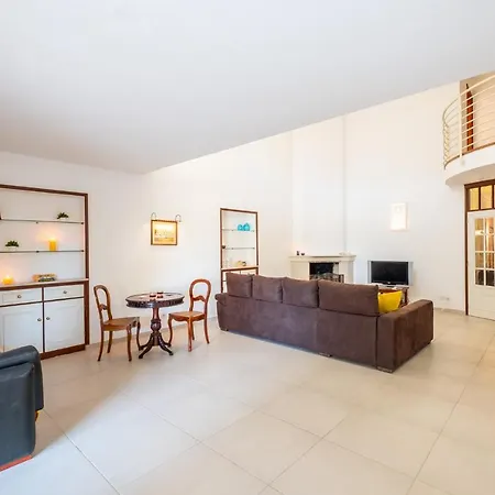 Atlantis Villa *